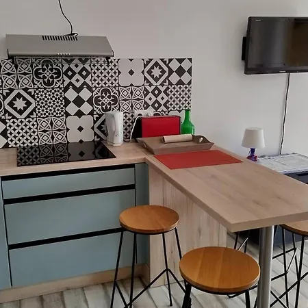 Climatise Avec Piscine Et Parking A - Fr-1-610-105 * Bormes-les-Mimosas